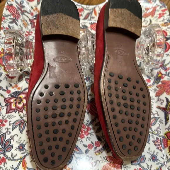Tod’s Red Suede Size 39 Driving Shoes Loafers EUC - Picture 8 of 11
